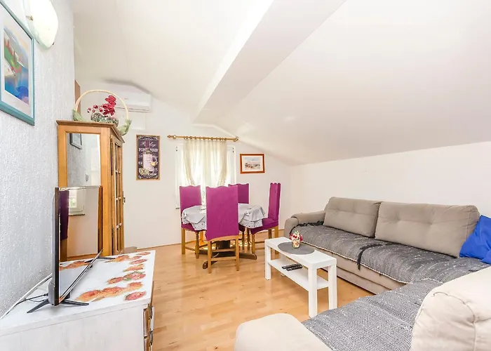 Nada Appartement Tribalj